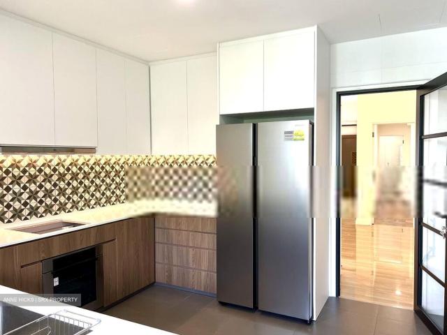 Astrid Meadows D10, Condominium