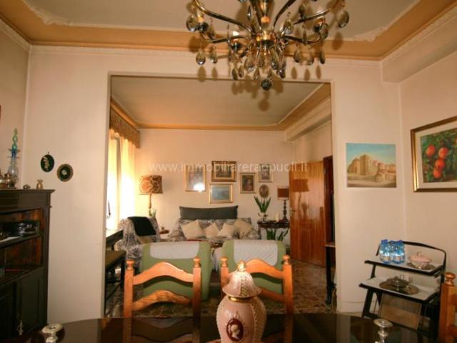 Ap1217 Nel centro di Sinalunga, proponiamo in vendita un e. 118m² Sinalunga