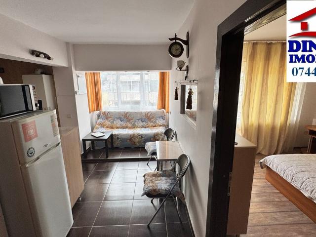 Ap 1 cam Ultracentral Bdul Republicii, et 3 Pret 42500 EURO