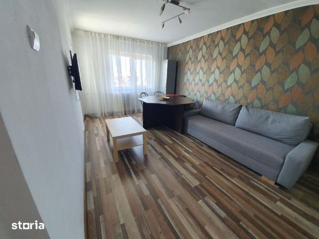 Ap. 2 cam dec zona Republicii Parcul M Viteazu 3/4, 350 euro