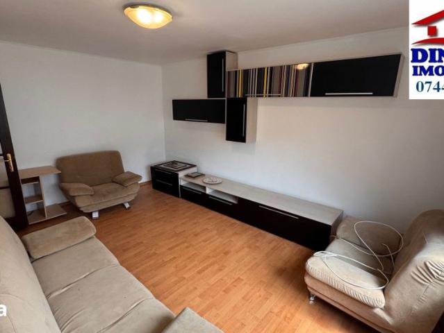 Ap 2 cam, decomandat–Mărăței, zona Școala Nr. 2, 50 mp, 350 eur/lunar