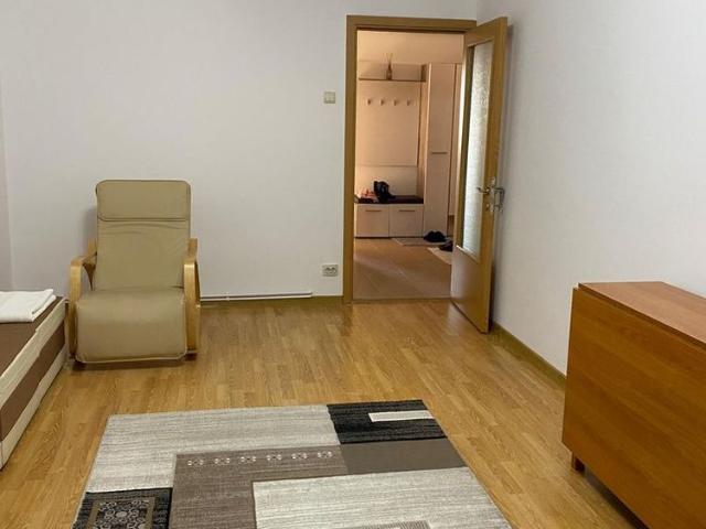 Ap 2 cam decomandate, Rond Vechi Cug