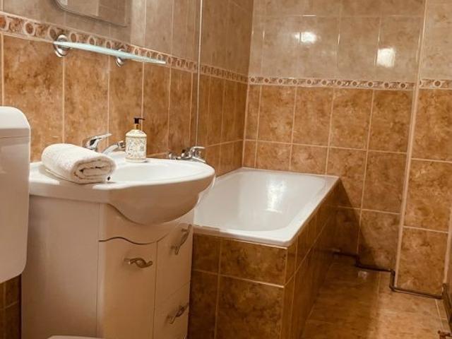 Ap. 2 camere | Unirii | Nerva Traian | Decomandat | Renovat | Liber