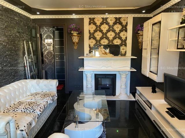 ap 2 camere de lux extravagant strand str bihorului