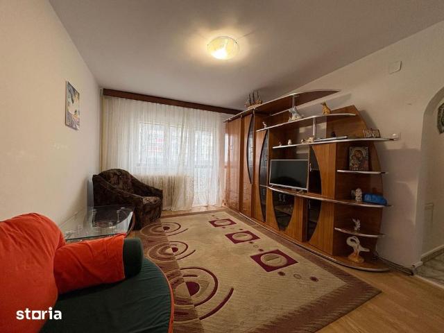 AP. 2 CAMERE P TA SUDULUI, BLOC REABILITAT, BUCATARIE INCHISA,METROU