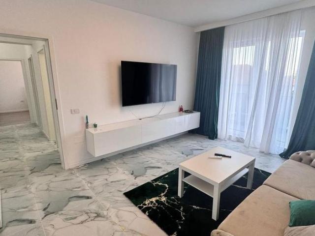 AP. 2 CAMERE PARCARE INCLUSA, CENTRALA PROPRIE, MOBILAT MODERN