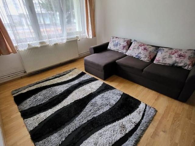 Ap. 2 camere semidec zona Milea/Politie