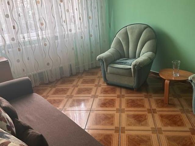 Ap. 3 cam decomandat de inchiriat