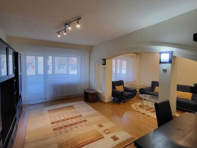 Ap 3 camere, 2 bai, decomandat, Sibiu, Str Uzinei, et 4