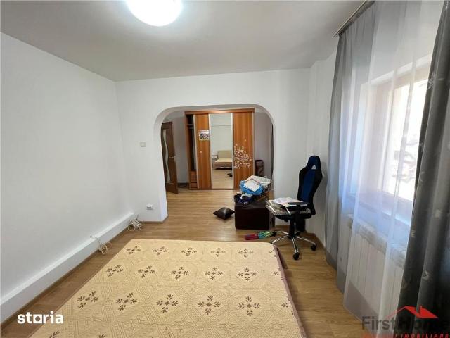 Ap 3 camere, 2 bai, parter inalt, ultracentral, Lic Unirea, parcare