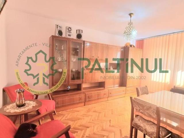 Ap. 3 camere 2 baii cu balcon str. Semaforului