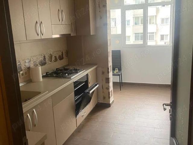 Ap 3 camere, Dristor, Bd Rm Sarat, et 6 8, loc de parcare