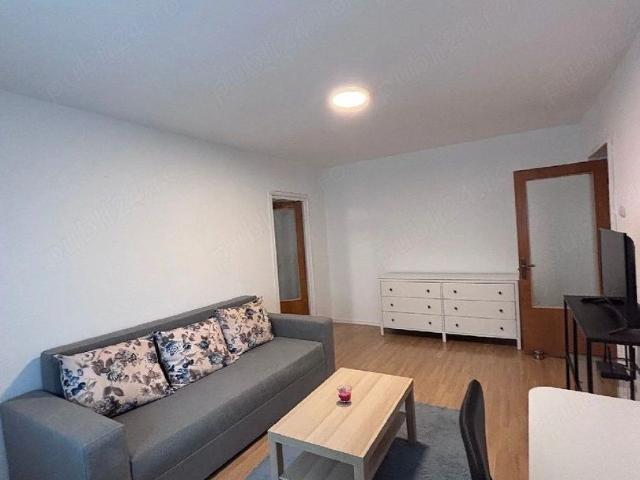 Ap. central cu 2 camere si balcon | 50 MP | Renovat | Anvelopat