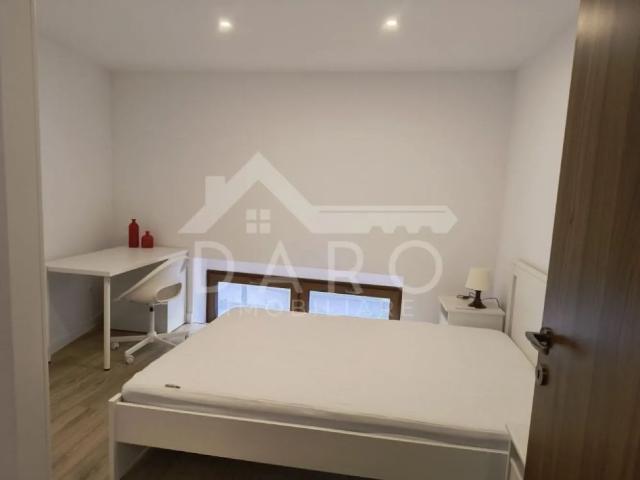 Ap cu 2 camere in centru, decomandat