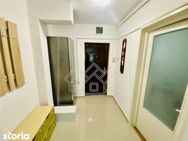 Ap. cu 2 camere, recent renovat, situat in zona Rahova