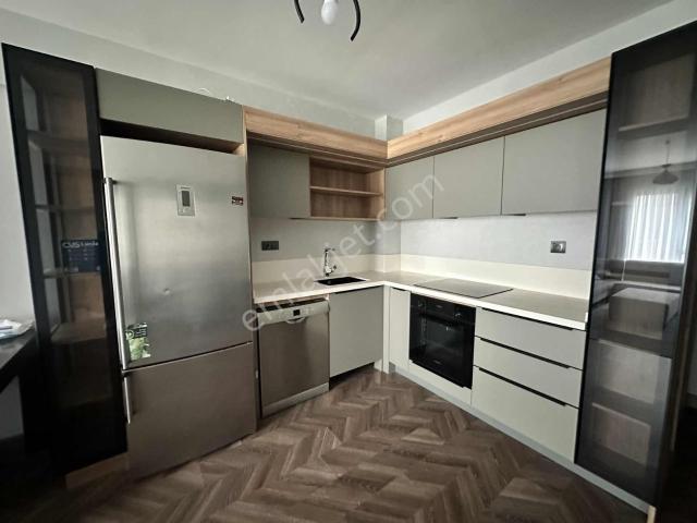 Ap İsport Metro Durağı Yanında Eşyalı Kiralık 1 +1 Daire