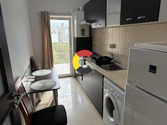 Ap spațios cu o cameră balcon | Pța Mihai Viteazul zona semicentrala