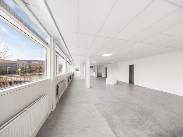 Apotekerbygning velegnet til klinik og kontorer