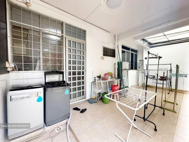 Apollo Gardens D16, Terrace