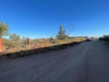 &apos Amplio Terreno en Venta en Granjas del Valle&apos
