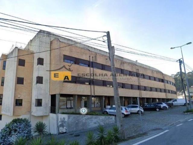 Aparcamento em Marco de Canavezes | 26063733211