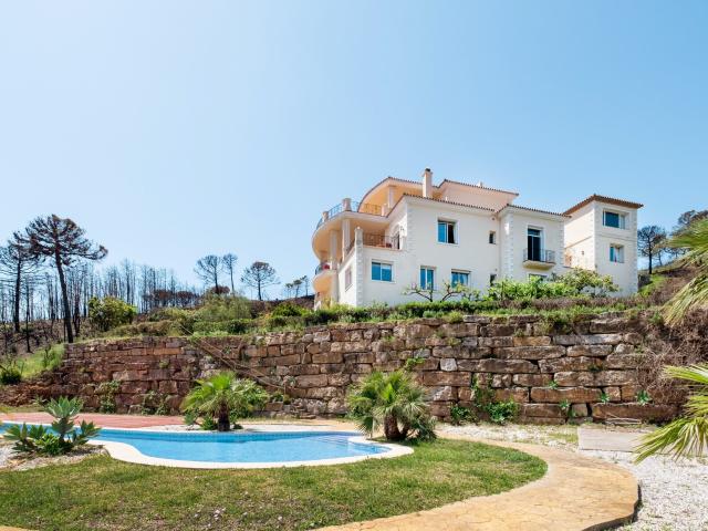 Aparcamiento Country Estate con Casa de Huéspedes y Potencia. 722m² Estepona