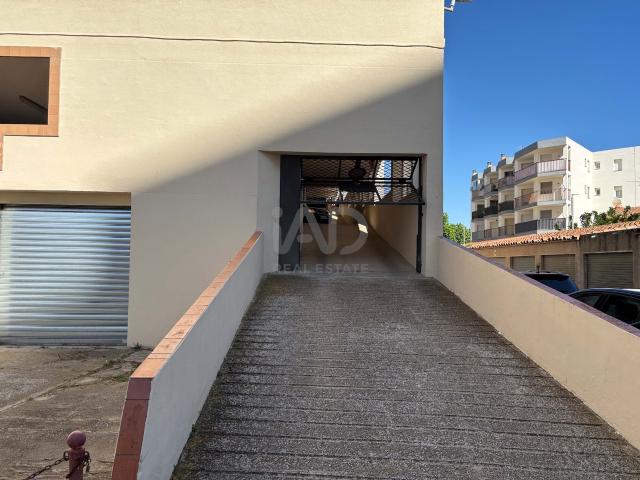 Aparcamiento / garaje / caja 26.00 m2