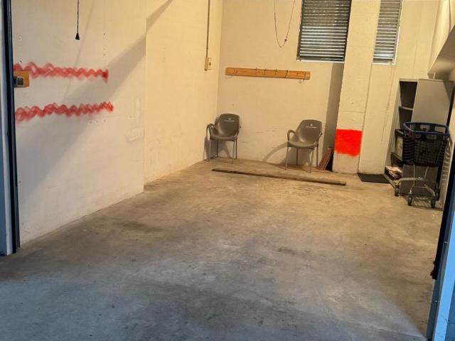Aparcamiento trastero tipo box en venta en zona de Joan XXIII