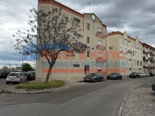 APARTAMENTO T3 EM ENTRONCAMENTO