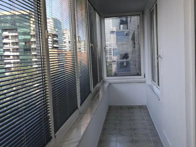 apart 2 camere spatios / 2 bai / 2balcone / garaj subteran / paza / ba