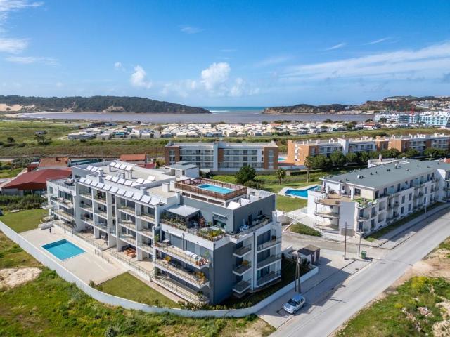 Apart T2 em Condominio com piscinas e garagem em São Martinh. 75m² São Martinho Do Porto