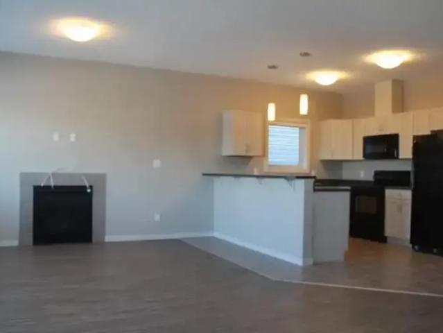 Apartment 3.5 Bedroom For Rent Edmonton AB 1795 ES103179046