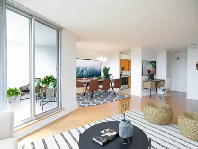 Apartment 3 Bedroom For Rent Mississauga ON 3450 ES101260391