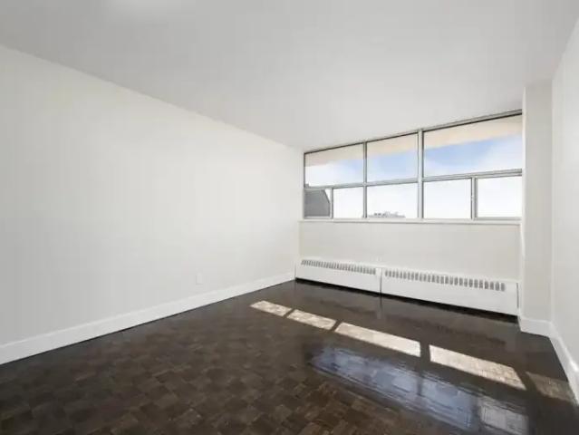 Apartment 3 Bedroom For Rent Mississauga ON 3320 ES99262127