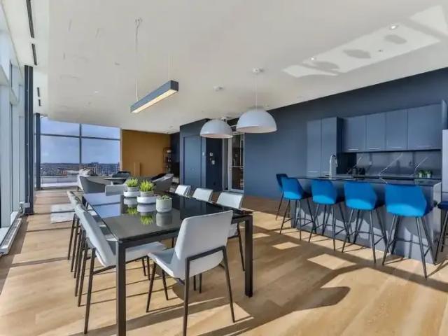 Apartment 3 Bedroom For Rent Montreal QC 2600 ES96249273
