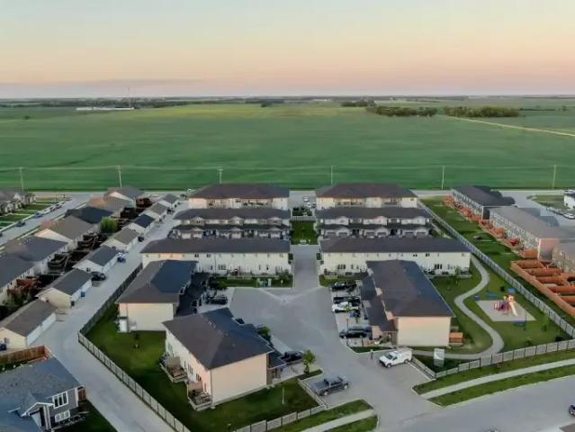 Apartment 3 Bedroom For Rent Niverville MB 1526 ES103878534