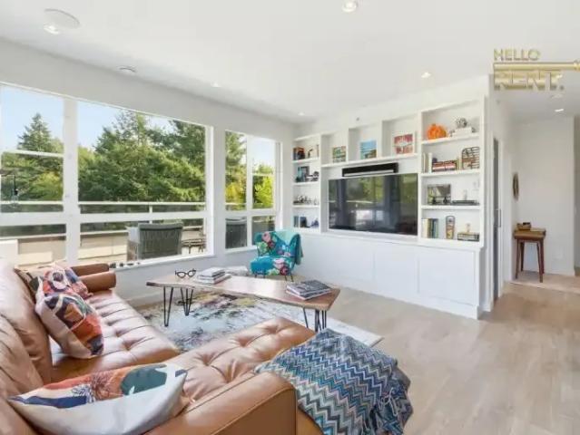 Apartment 3 Bedroom For Rent North Vancouver BC 5700 ES105186181