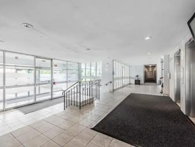 Apartment 3 Bedroom For Rent North York ON 2597 ELS102700862