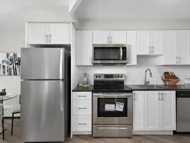 Apartment 3 Bedroom For Rent North York ON 2868 ES102914070