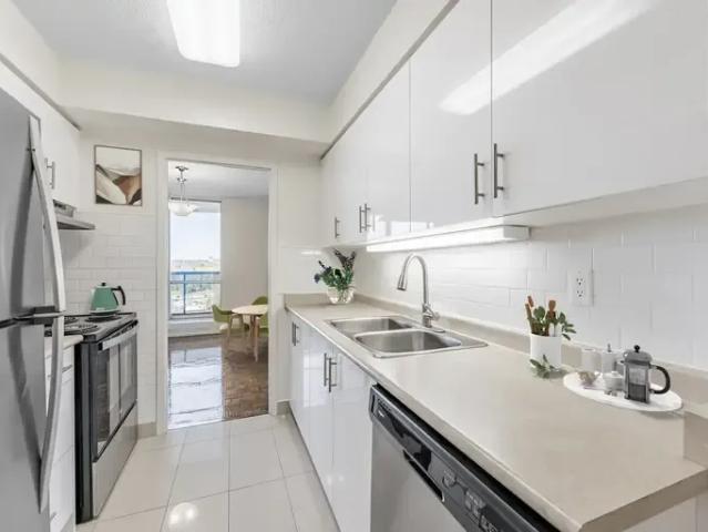 Apartment 3 Bedroom For Rent North York ON 4049 ES94087606