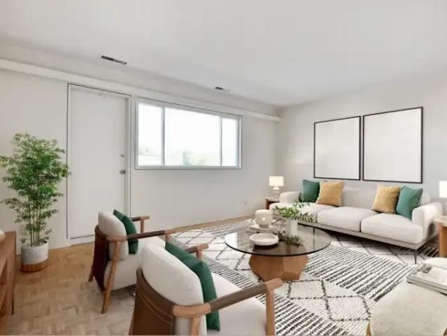 Apartment 3 Bedroom For Rent Ottawa ON 2210 ES105118380