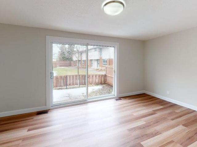 Apartment 3 Bedroom For Rent Ottawa ON 2299 ES98314536