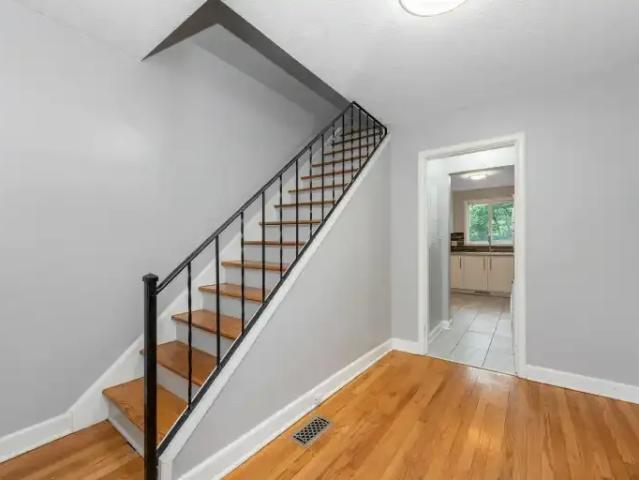 Apartment 3 Bedroom For Rent Ottawa ON 2600 ELS102085461
