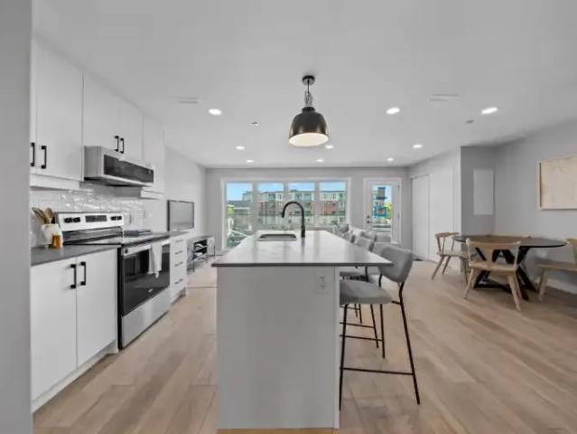 Apartment 3 Bedroom For Rent Ottawa ON 2850 ES94797836