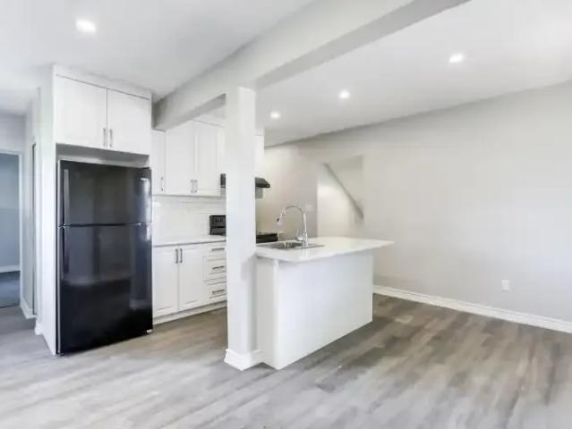 Apartment 3 Bedroom For Rent Orillia ON 2000 ES103411251