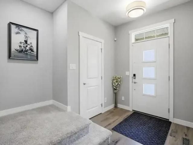 Apartment 3 Bedroom For Rent Airdrie AB 2700 ES104972694