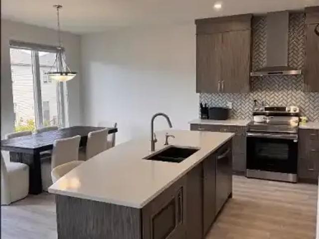 Apartment 3 Bedroom For Rent Airdrie AB 3000 ES103579351