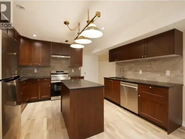 Apartment 3 Bedroom For Rent Burnaby BC 2900 ES104782837