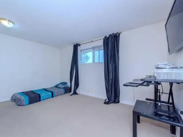 Apartment 3 Bedroom For Rent Calgary AB 1350 ES103338471