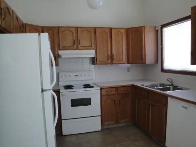 Apartment 3 Bedroom For Rent Calgary AB 1400 ES104179829